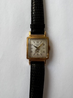 T18 chronomètre carré